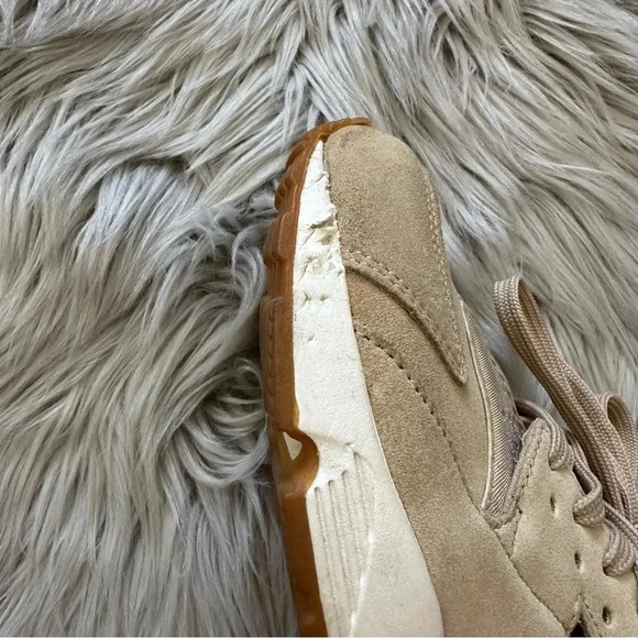NIKE Air Huarache Run Sneakers in Mushroom Size 8 - Picture 7 of 11